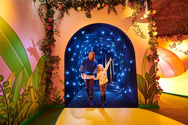 A Multisensory Imaginative Experience - Dreamland Imaginarium in Manchester: An Interactive Experience